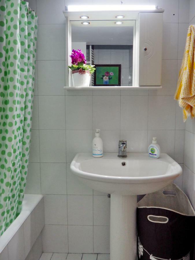 Sunny Apartment Near The Center Salonic Exterior foto